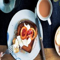 Maple-Cinnamon Toast With Citrus and Crème Fraîche_image