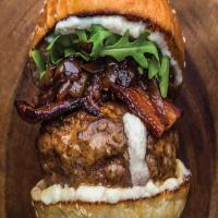 Goat Cheese-Stuffed Lamb Burgers with Caramelized Red Onions_image