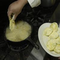 Fried Green Tomatoes and Shrimp Rémoulade_image