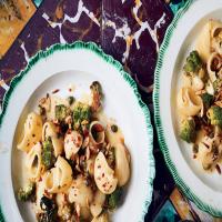 Pasta with Roasted Romanesco and Capers_image