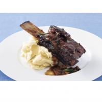 Zinfandel-Braised Beef Short Ribs with Rosemary-Parsnip Mashed Potatoes_image