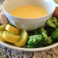 Simple and Delicious Cheese Fondue_image