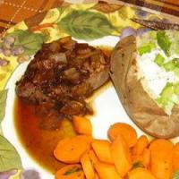 Steak with Marsala Sauce_image
