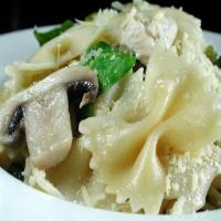 Farfalle Con Pollo E Spinaci_image