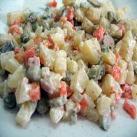 A La Rousse Salad (Romanian)_image