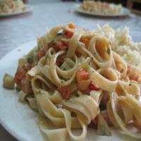 Vegan Artichoke and Tomato Alfredo_image