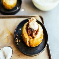 Fruit & Nut Slow Cooker Baked Apples_image