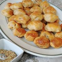 Meatball-Stuffed Crescent Rolls_image