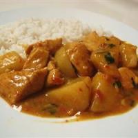 Chicken Curry with Potatoes and Lemongrass_image
