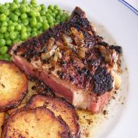 Pan-Broiled Steak With Whiskey Sauce_image