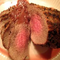 Grilled Peppercorn-Crusted Roast Beef With Port Wine Sauce_image