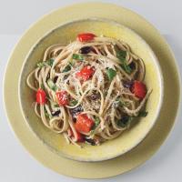 Linguine with Red Bell Peppers and Kalamata Olives_image