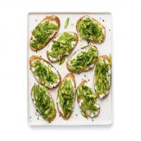 Lemon-Herb Asparagus Crostini_image