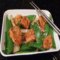 Salmon and Snow Pea Stir Fry_image