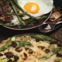 Korean Rice Bowl with Steak, Asparagus, and Fried Egg_image