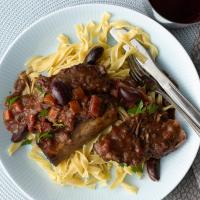 Provençal Short Ribs with Olives and Herbs_image