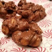 Slow Cooker Chocolate-Covered Nuts_image