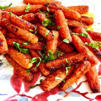 Air Fryer Sweet and Spicy Roasted Carrots_image