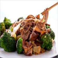 Soba Noodles With Tofu, Shiitake Mushrooms and Broccoli_image