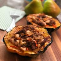 Sausage-and-Pear-Stuffed Acorn Squash_image