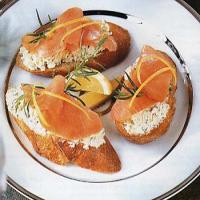 Smoked Salmon, Fennel and Goat Cheese Toasts_image