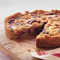 Raspberry-Plum Crumb Tart_image