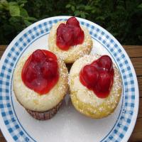 Cherry Cheesecake Cupcakes_image