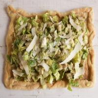 Herbed Chicken Caesar Salad Pizza_image