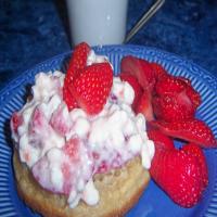 Crumpets With Strawberry Cheese Aust Ww 2.5 Pnts_image