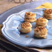 Miniature Camembert Walnut Pastries_image