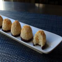 Chocolate-Dipped Coconut Macaroons_image