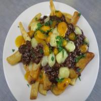 Poutine with Dark Sausage Gravy_image