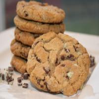 Chewy Mint Chocolate Chip Cookies image