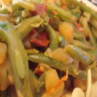 Hungarian Style Potatoes & Green Beans_image