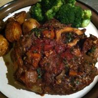 Braised Beef Shank with Wine and Tarragon_image