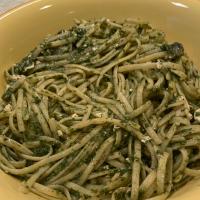 Vegan Linguine With Spinach Pesto_image