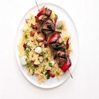 Pork Kebabs with Pasta Salad_image