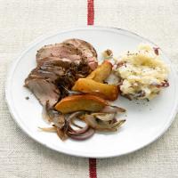 Pork Tenderloin with Roasted Apples and Onions_image