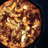 Cornbread with Caramelized Apples and Onions_image