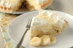 old-fashioned-banana-cream-pie-recipe-foodcom image