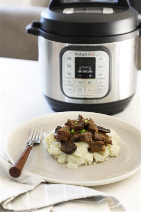 instant-pot-beef-tips-with-mushrooms-weekend-craft image