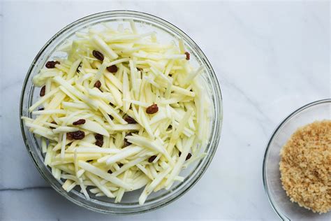 classic-apple-strudel-recipe-the-nosher-my-jewish image