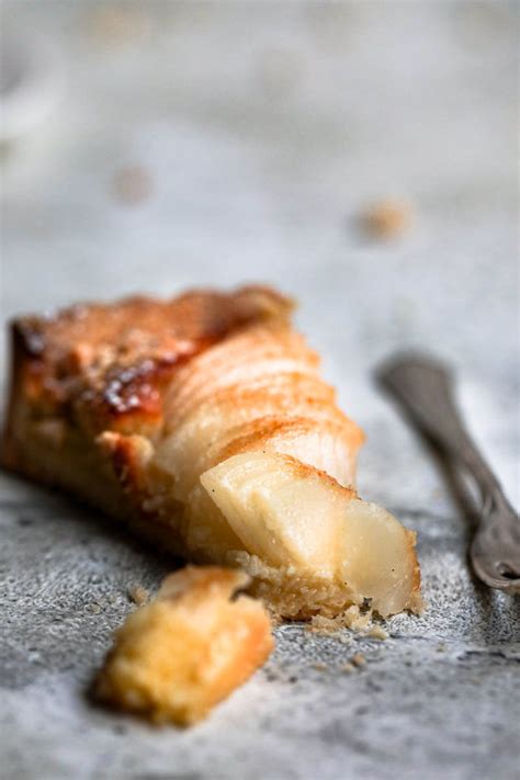 french-pear-almond-frangipane-tart-belula image