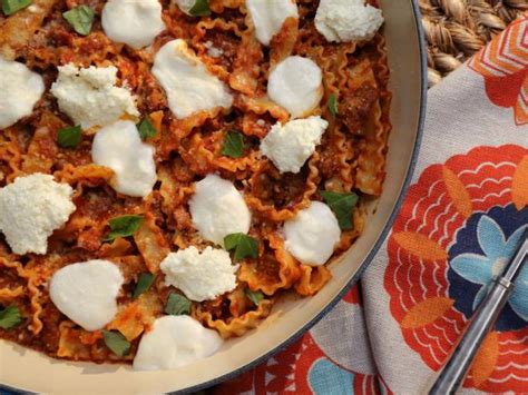lazy-no-bake-lasagna-recipe-valerie-bertinelli-food image