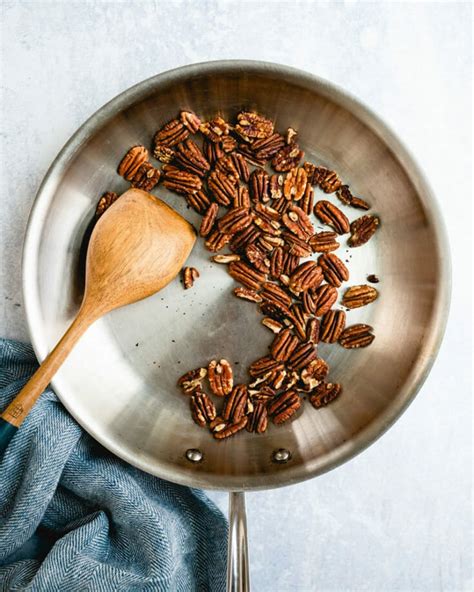 how-to-toast-pecans-2-ways-a-couple-cooks image