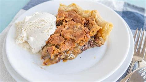 holiday-pie-recipes-24-easy-classic-and-no-bake-pies image