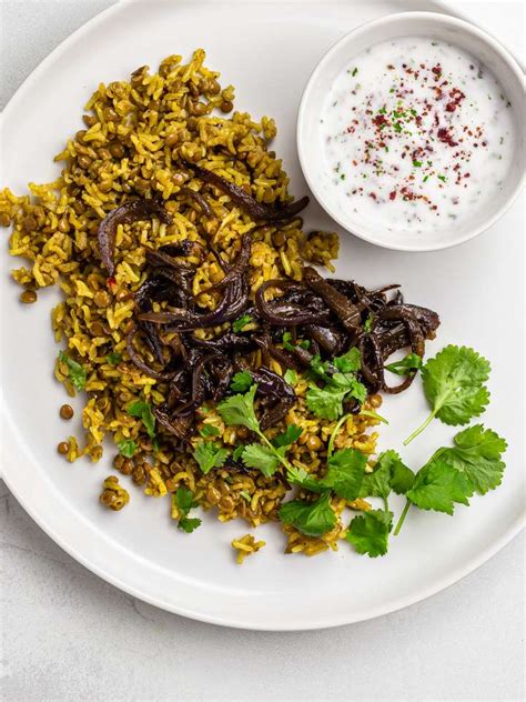 lebanese-mujadara-caramelized-onions-and-lentil-rice image