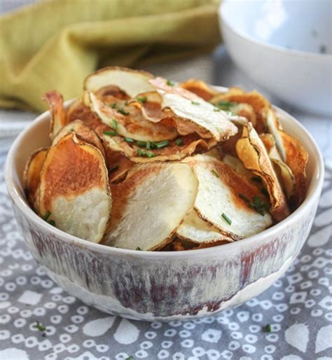 homemade-healthy-potato-chips-made-in-the-air-fryer-or image