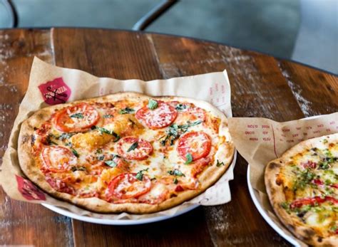 8-fast-food-restaurants-that-serve-the-best-pizza-eat image