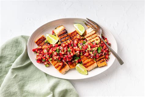 grilled-salmon-with-strawberry-avocado-salsa-clean image